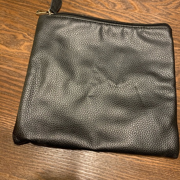 LIMITED EDITION Nudestix Makeup Bag - Picture 3 of 5